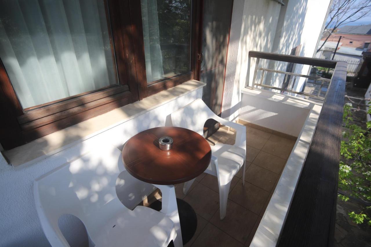 Guest House Yanita Varna ภายนอก รูปภาพ