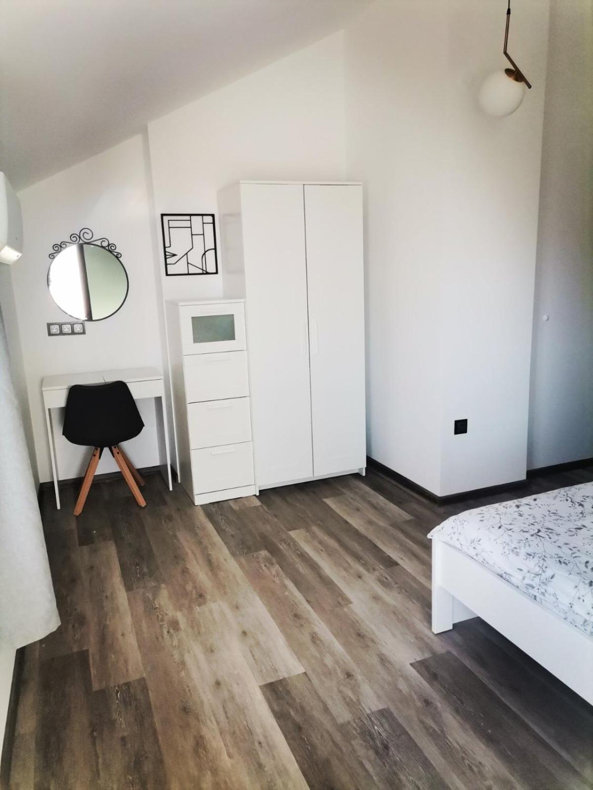 Guest House Yanita Varna ภายนอก รูปภาพ