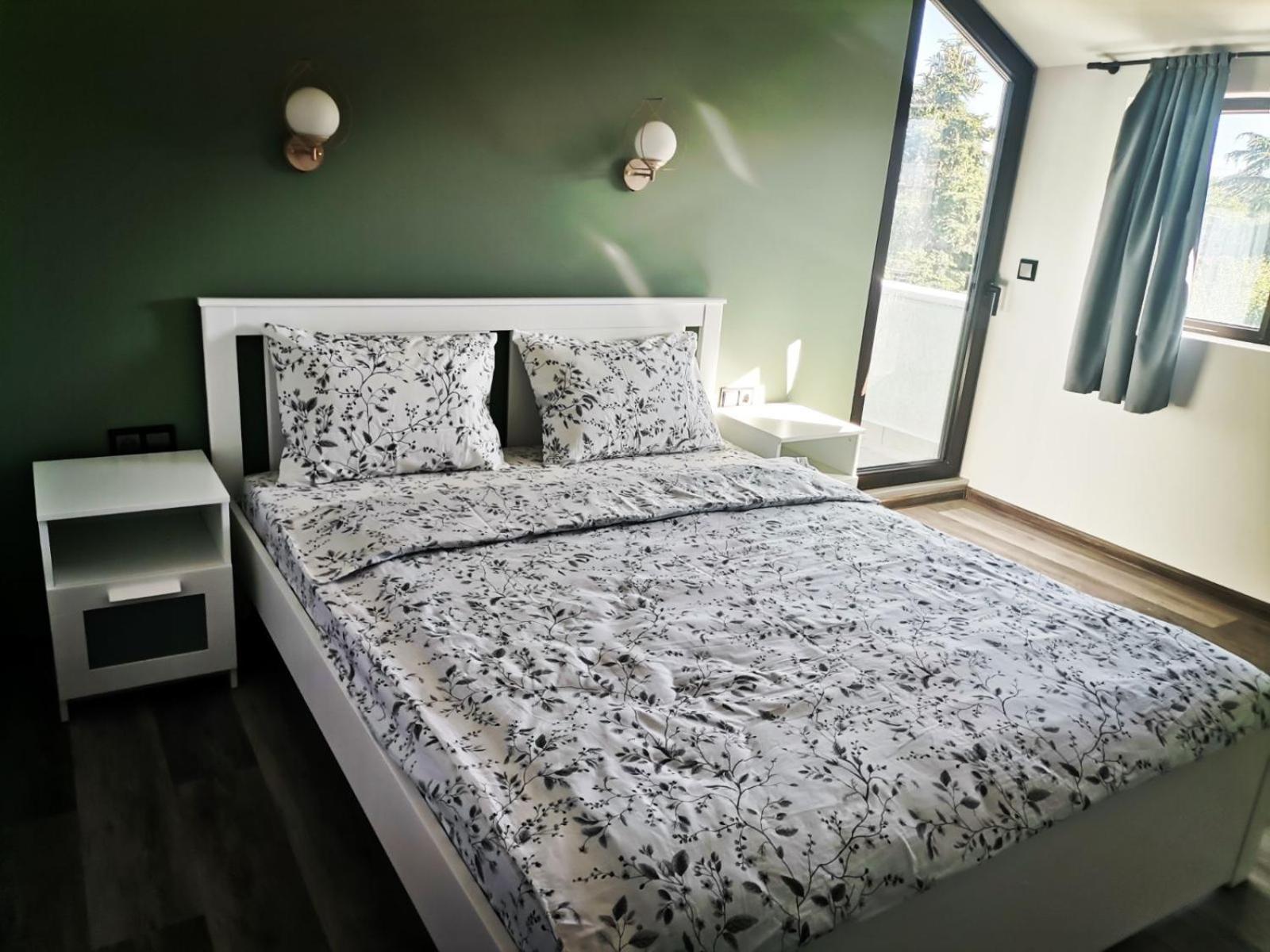 Guest House Yanita Varna ภายนอก รูปภาพ