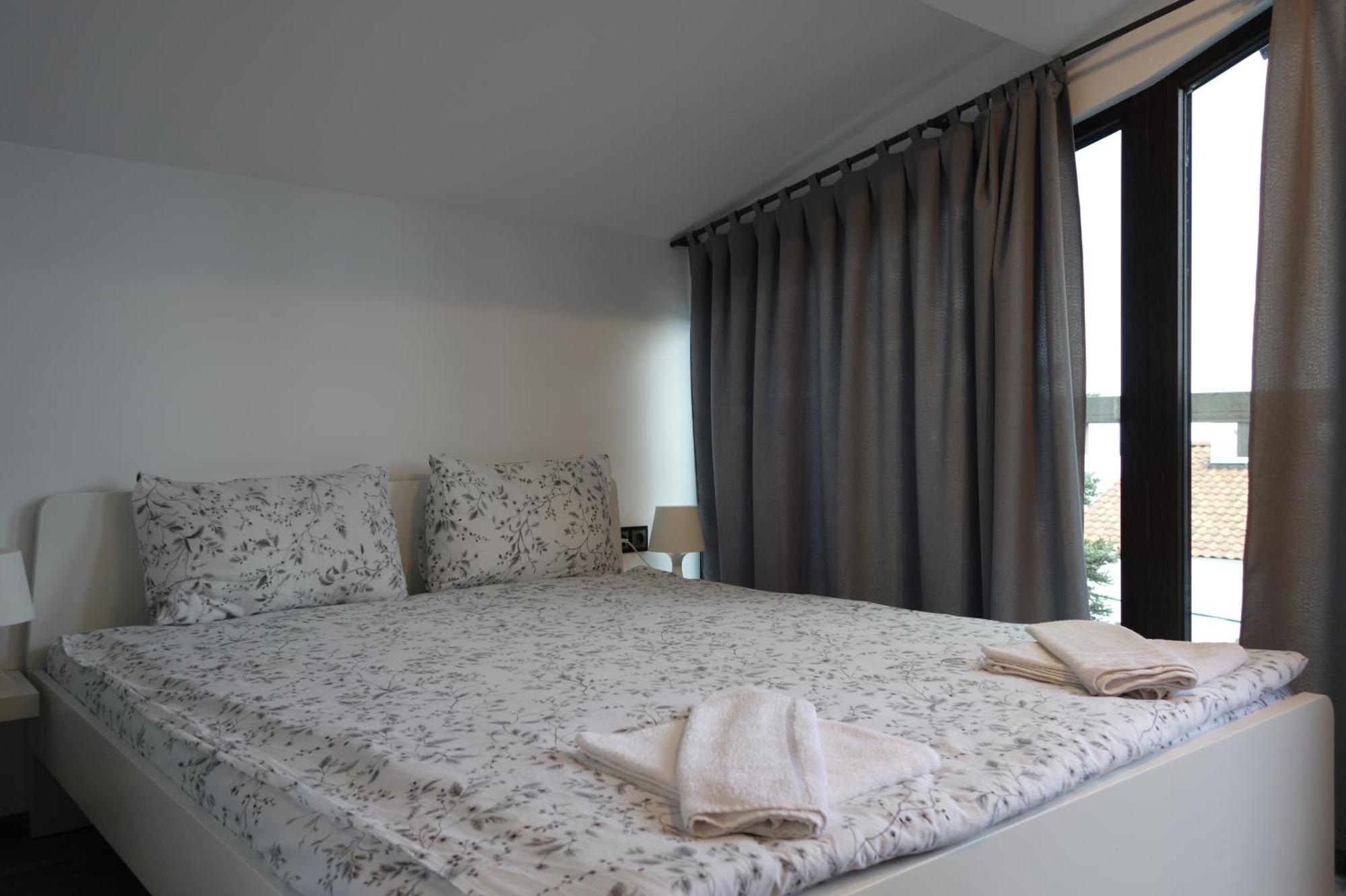 Guest House Yanita Varna ภายนอก รูปภาพ