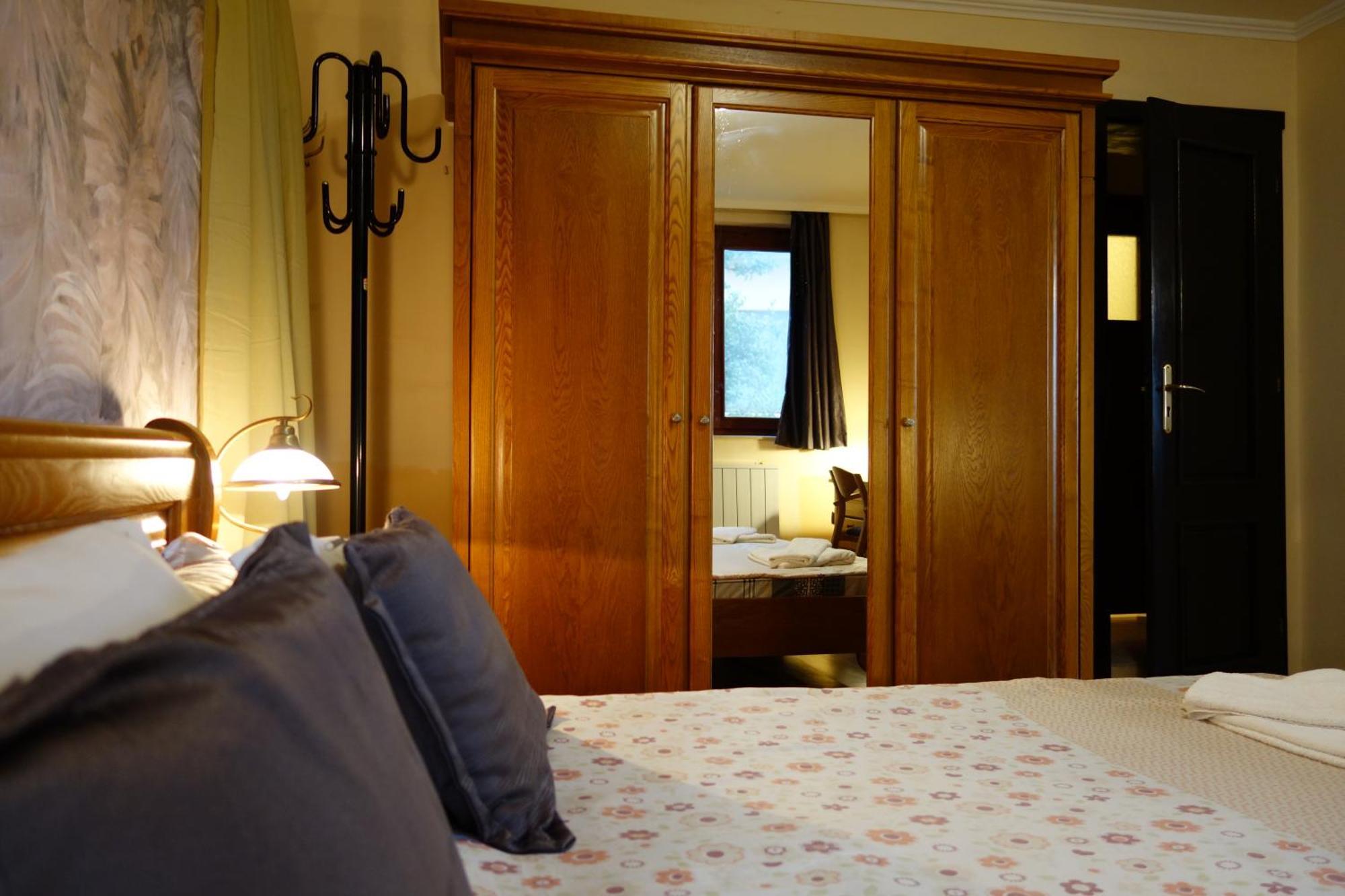 Guest House Yanita Varna ภายนอก รูปภาพ